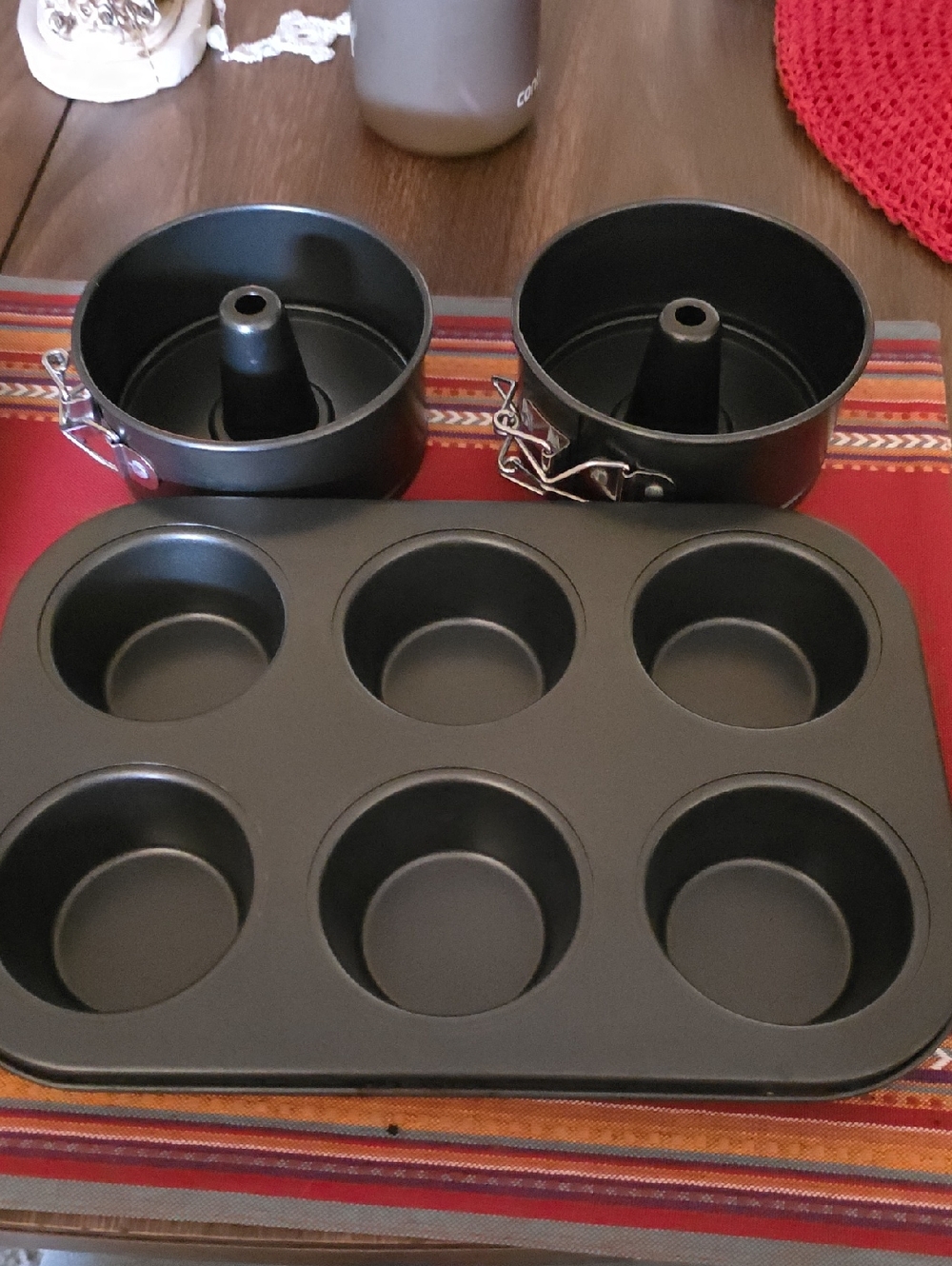 Nonstick Black 6-Cup Muffin Pan with 2 Springform Mini Bundt Pans